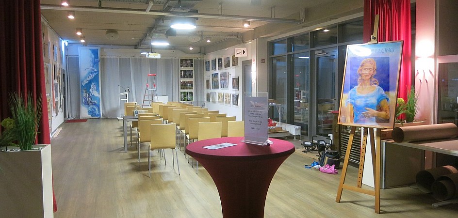 T Ausstellung im  Schmidt Terminal in Wolfenbuettel Magnus Kleine-Tebbe k